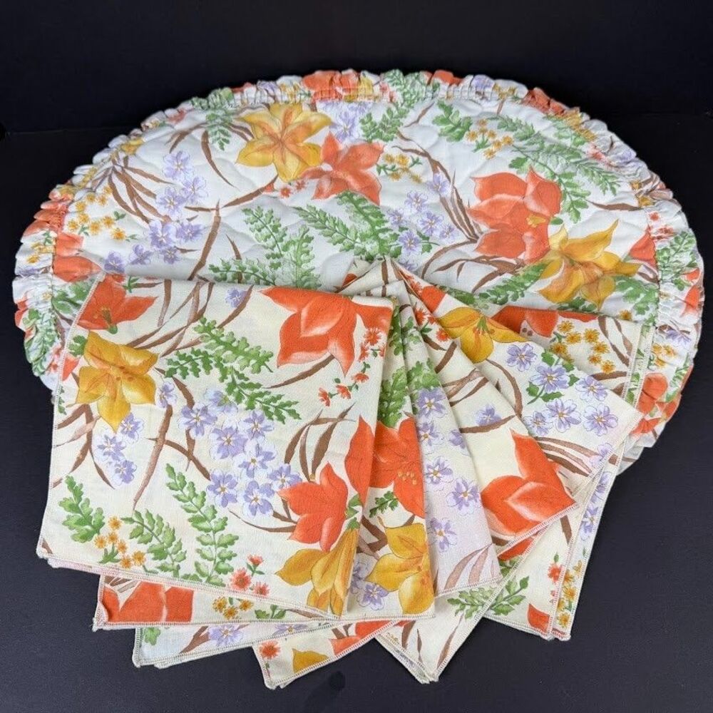 Set of 6 Quilted Floral Placemats & 6 Matching Cloth Napkins, Vintage